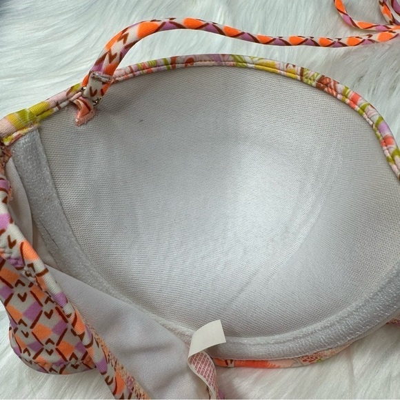Victoria’s Secret Bandeau Bikini Top 34C - Picture 4 of 8